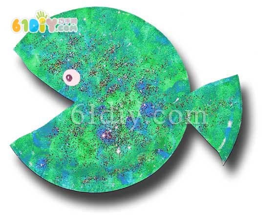 Kindergarten handmade paper plate fish