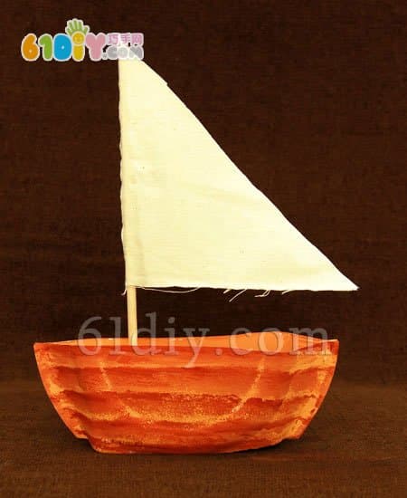 Kindergarten handmade - beautiful paper boat