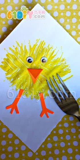 Easter Graffiti: Painting Chicks with a Fork