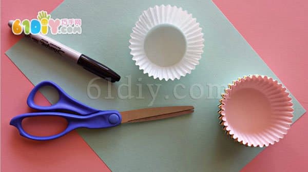 How to make a bunny with cake paper