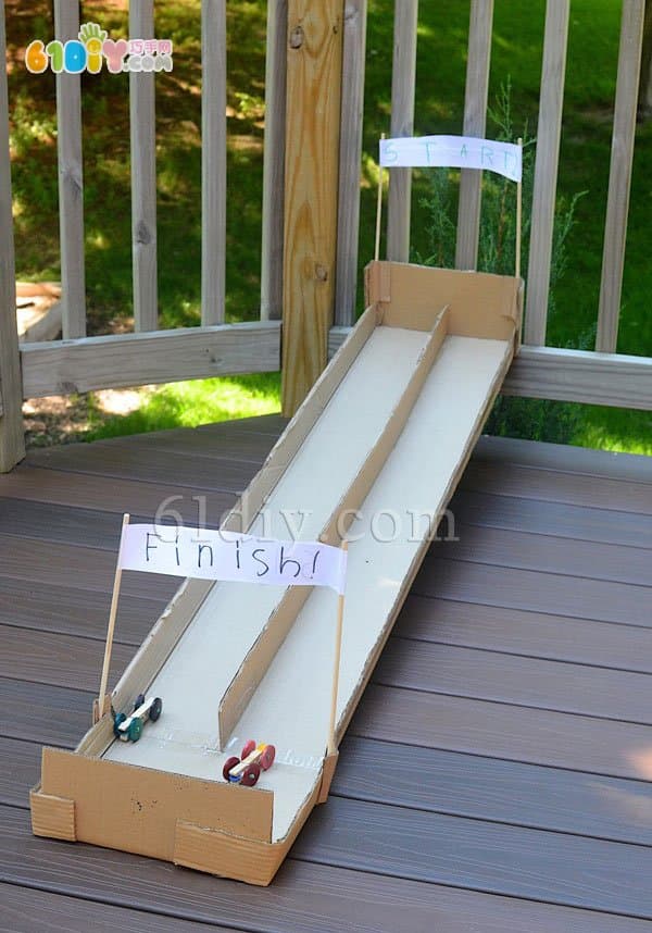 Making a toy racing track with a carton