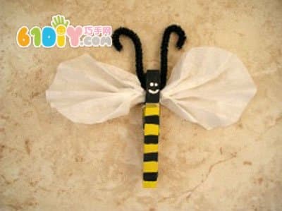 DIY daily: wooden clothespin making small bees