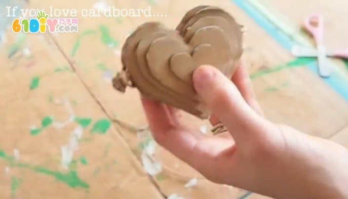 Cardboard DIY Making Mother's Day Love Necklace