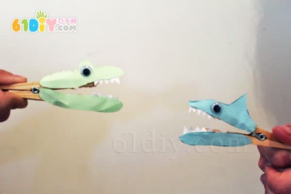 Children's toys DIY: clothespin handmade crocodile