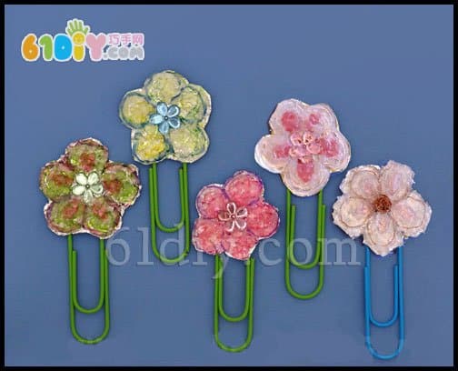 Paper clip flower bookmark