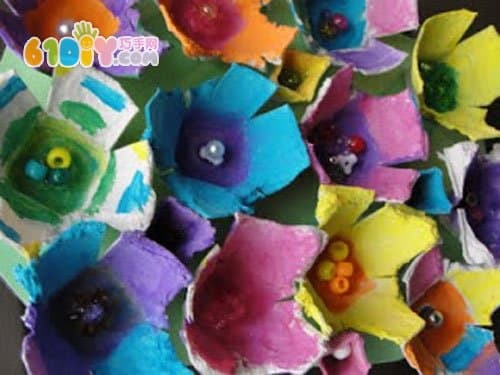 Children's spring handmade - egg box DIY flower ornaments