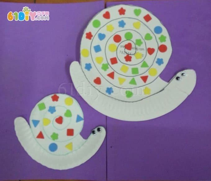 Children's handmade DIY paper plate snail