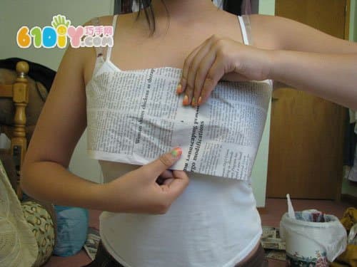How to make environmental protection clothes with newspapers