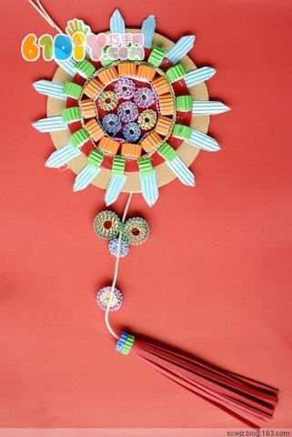 Beautiful corrugated handmade ornaments (2)