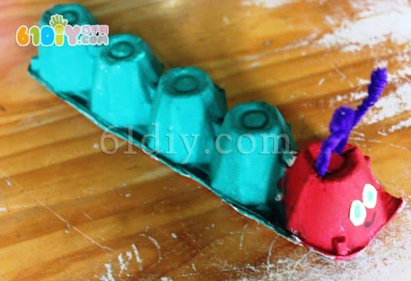 Children's Handmade: Egg Box Caterpillar