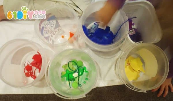 Children's DIY making rainbow