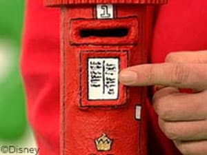 Potato chip tube turned into a mailbox piggy bank