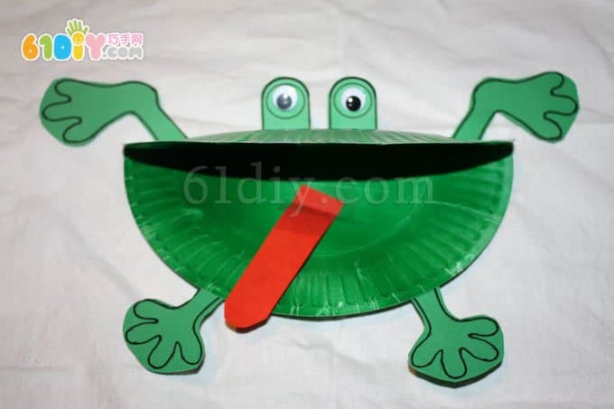 Kindergarten summer handmade: paper plate frog