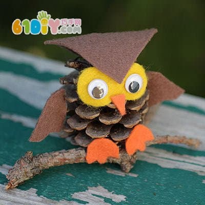 Another pine cone owl DIY production