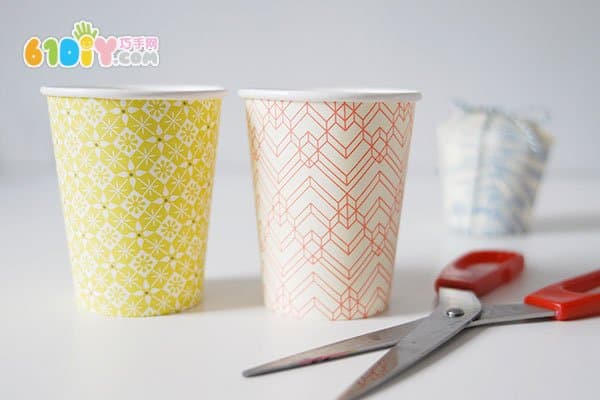 Making a gift box with a paper cup