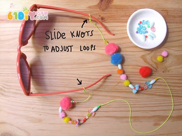Give Lolita glasses DIY hair ball necklace