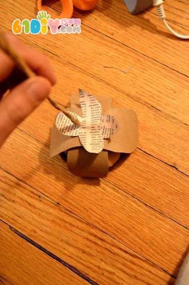 Roll paper making small flowers