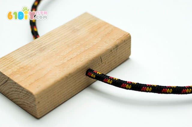 Play teaching aids: wood block making stilts