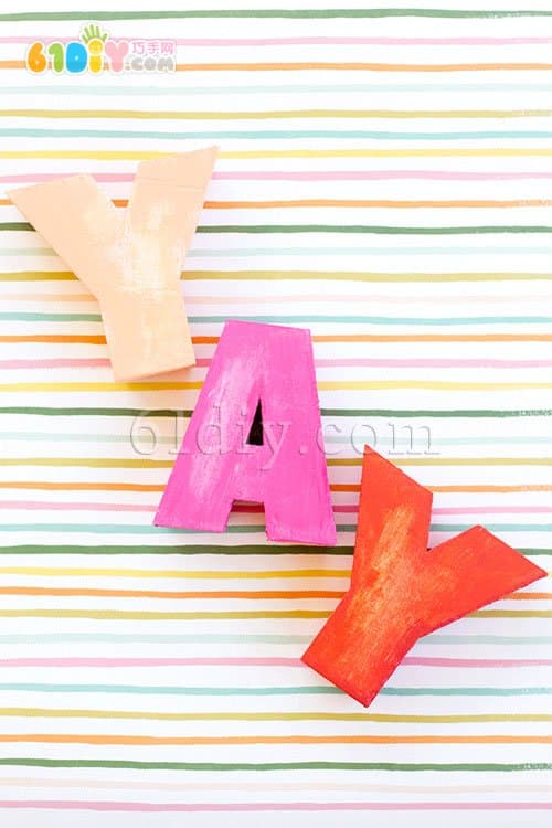 Cardboard making three-dimensional letters