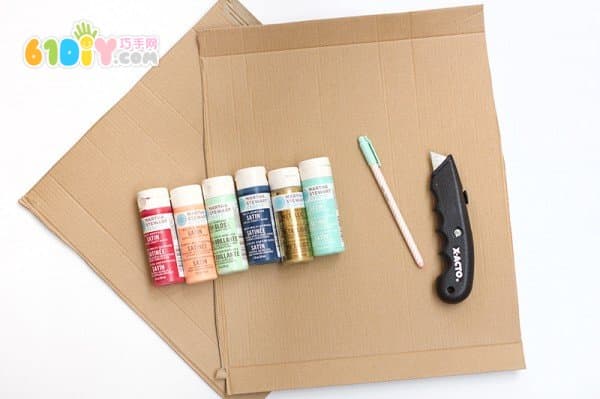 Cardboard making three-dimensional letters