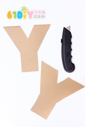 Cardboard making three-dimensional letters
