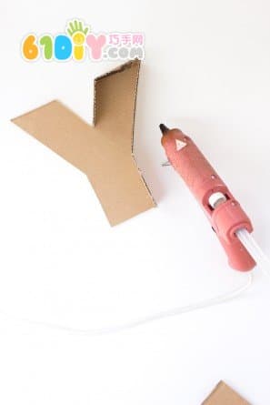 Cardboard making three-dimensional letters