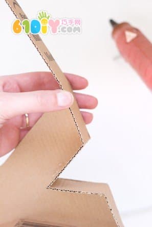 Cardboard making three-dimensional letters