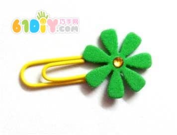 Handmade paper clip flower bookmark clip