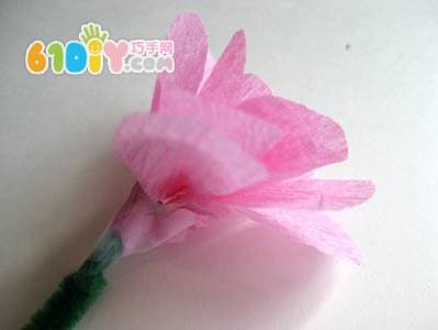 Wrinkle paper flower DIY production