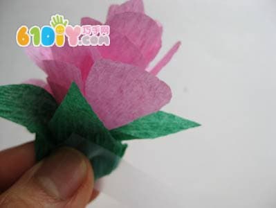 Wrinkle paper flower DIY production