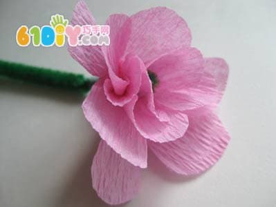 Wrinkle paper flower DIY production