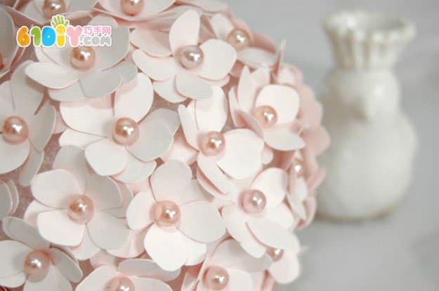 Embossing hand flower ball