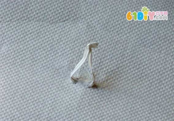Halloween Handmade: Paper Towel Making Ghosts