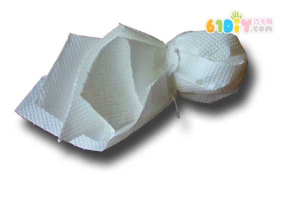 Halloween Handmade: Paper Towel Making Ghosts