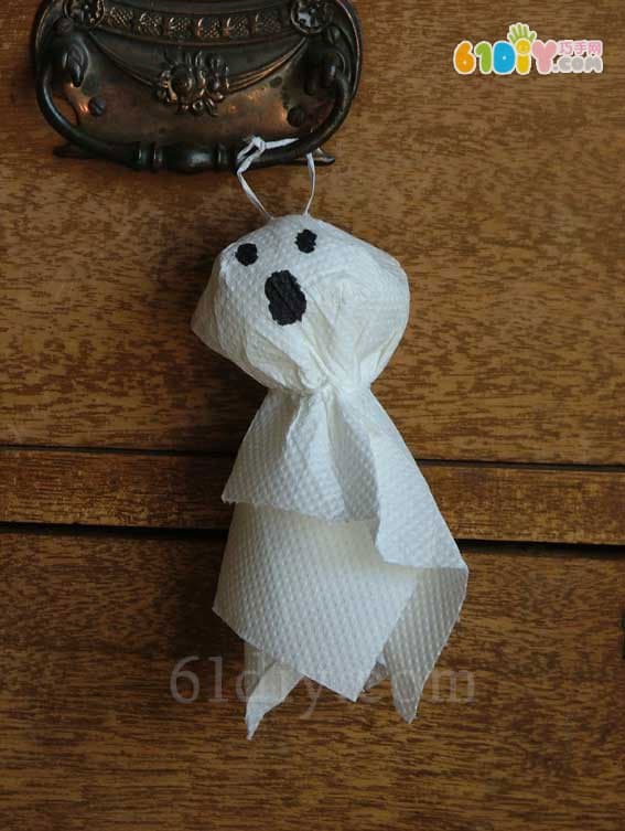 Halloween Handmade: Paper Towel Making Ghosts