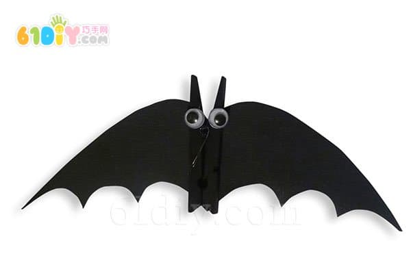 Halloween DIY: Clothespin Handmade Bat