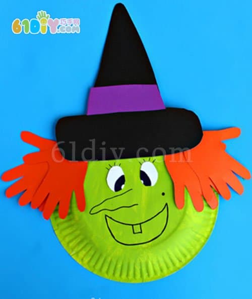 Halloween DIY making paper plate witch