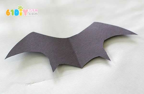 Halloween children handmade paper tube bat