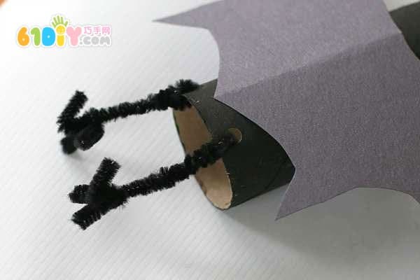 Halloween children handmade paper tube bat