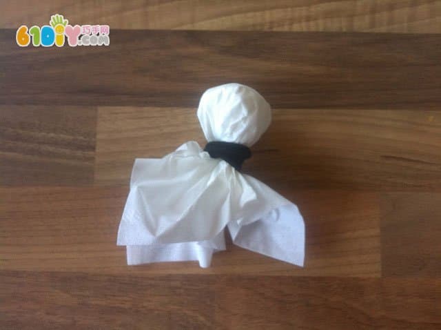 Halloween: Napkin DIY Ghost