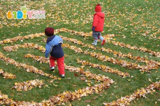 Fun Fall: Falling Leaf Maze