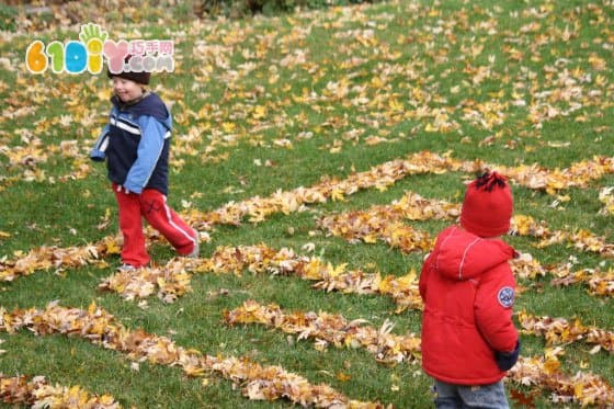 Fun Fall: Falling Leaf Maze