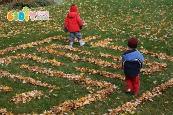 Fun Fall: Falling Leaf Maze