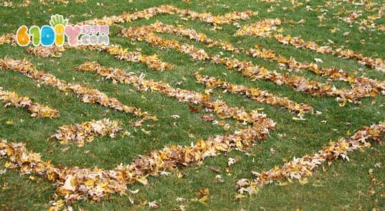 Fun Fall: Falling Leaf Maze