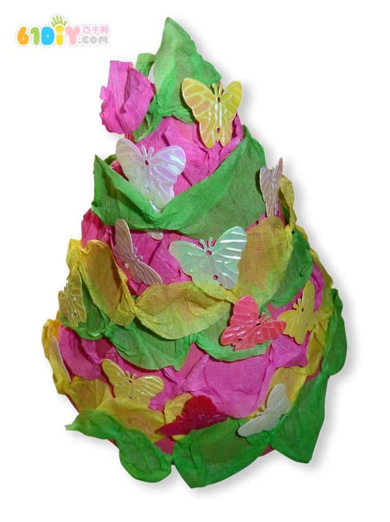 Simple crepe paper christmas tree making