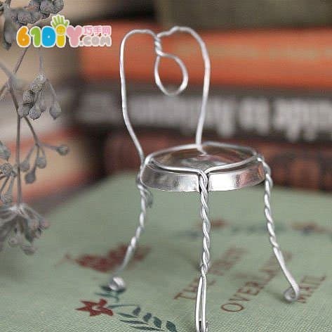 DIY Wire Chair from Cans