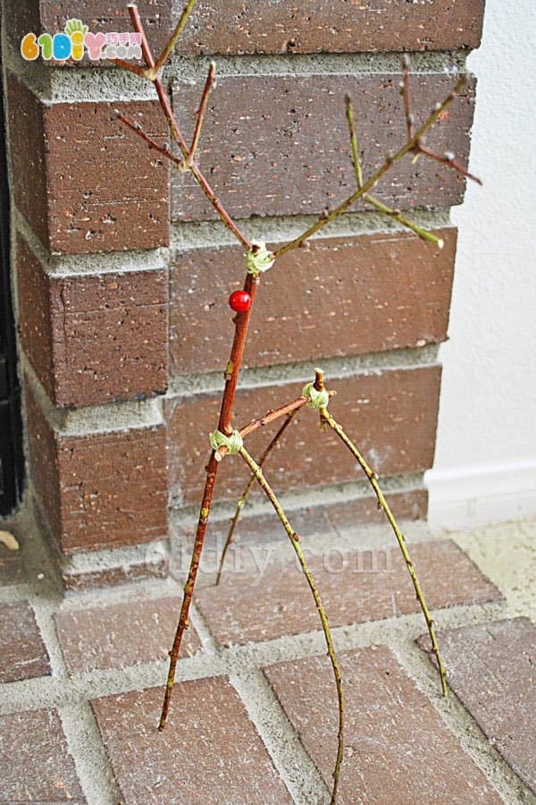 Twig DIY making Christmas reindeer