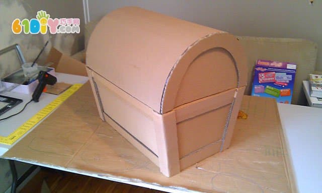 Carton Waste Making Treasure Chest