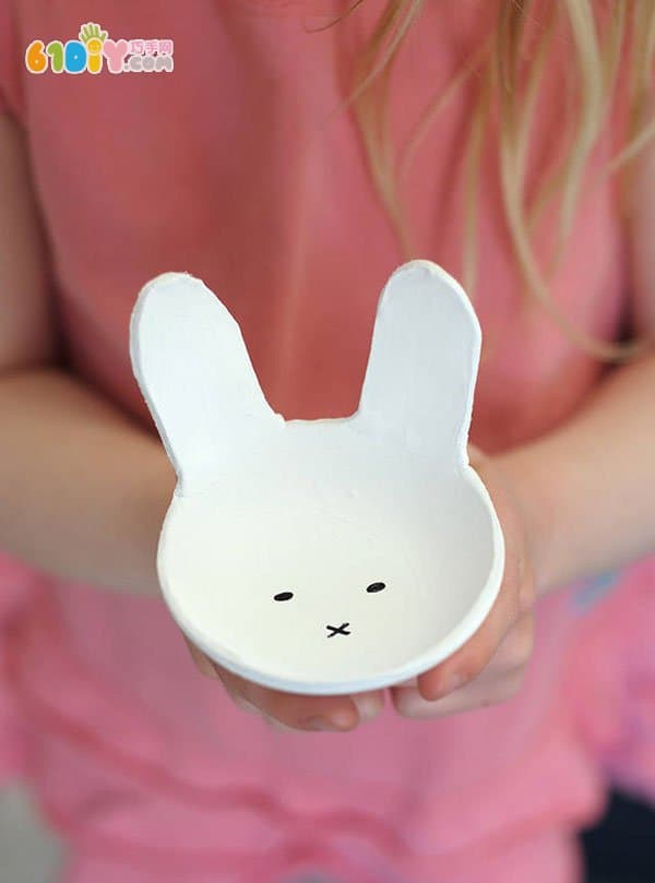 Clay Handmade Rabbit Storage