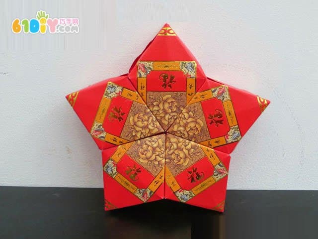 10 red envelopes making stars